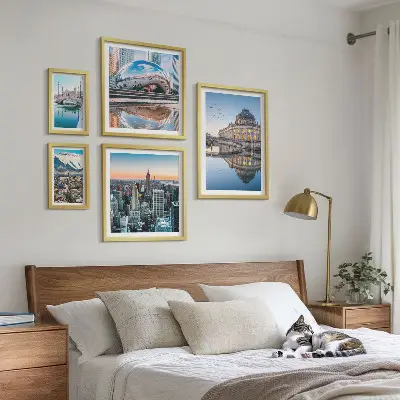 Poliptih u okviru urbani krajolici s motivima arhitekture i prirode