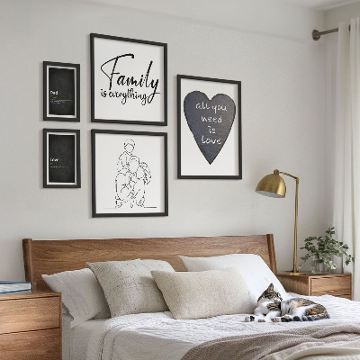 Set slika iznad kauča Obiteljske vrijednosti, ljubav, bliskost