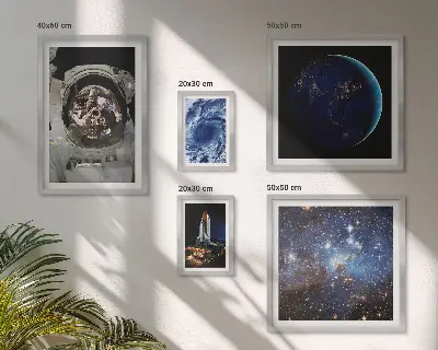 Otkrića astronauta u svemiru poliptih u okviru