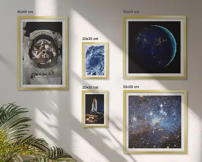 Otkrića astronauta u svemiru poliptih u okviru