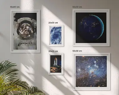 Otkrića astronauta u svemiru poliptih u okviru
