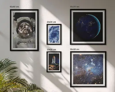 Otkrića astronauta u svemiru poliptih u okviru