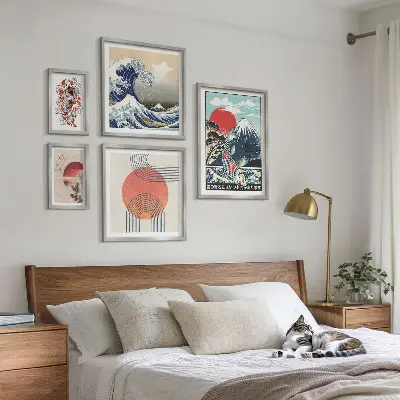 Set slika iznad kauča s motivima japanskih valova