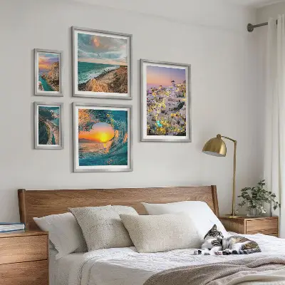Set slika iznad kauča motive primorskih krajolika i plaža