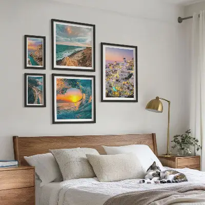Set slika iznad kauča motive primorskih krajolika i plaža