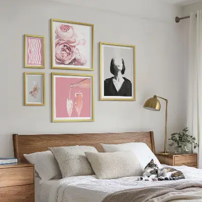 Žena s hladnim vinom, pušenje poliptih u okviru
