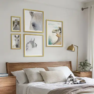 Set slika za iznad kauča motivi konja na plaži s minimalističkim prikazom prirode