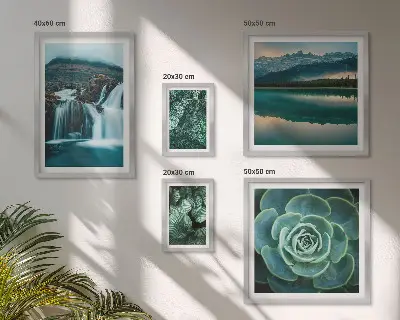 Poliptih u okviru zelene biljke sa motivom slapova u prirodi