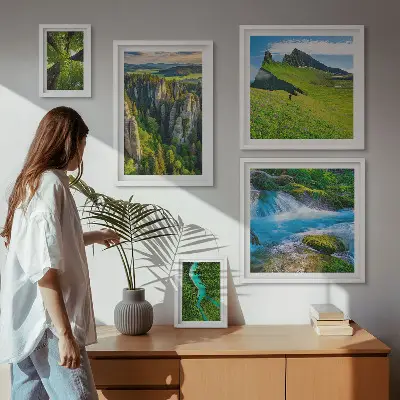 Set 5 slika u okviru krajolici s motivima planina, rijeka i šuma