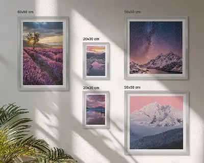 Set slika iznad kauča krajolici prirode s planinama lavande