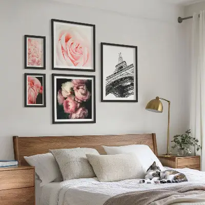 Romantizam ruža Eiffelovog tornja poliptih u okviru