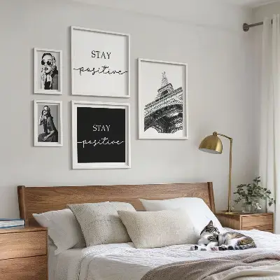 Set 5 slika u okviru elegantna grafika s motivom modnog Pariza