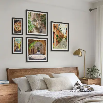 Set slika iznad kauča šarmantne talijanske ulice
