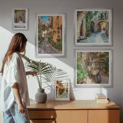 Set slika iznad kauča Šarmantne ulice s cvijećem set slika s motivom šarmantnih ulica s cvijećem