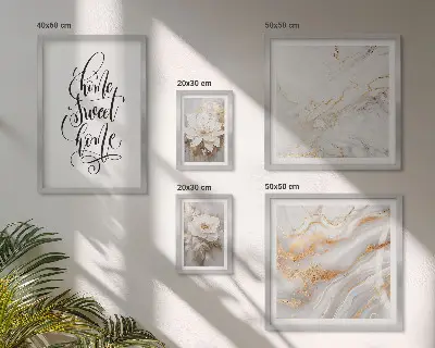 Set slika iznad kauča s motivom elegantnog cvjetnog mramora