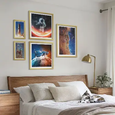 Set slika iznad kauča Svemirsko putovanje galaksijom set slika iznad kauča s motivom svemirskog putovanja galaksijom