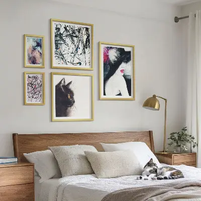 Elegantni apstraktni portreti poliptih u okviru