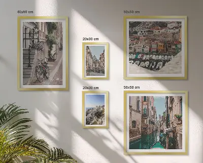 Set slika iznad kauča Šarmantne europske ulice set slika s motivom šarmantnih europskih ulica za uređenje prostora iznad kauča