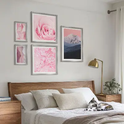 Set od 5 slika u okviru ružičasti pejzaži s motivom modernog cvijeća