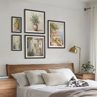 Elegantni pogledi na primorske gradove poliptih u okviru