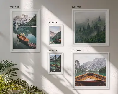 Set od 5 slika u okviru čamci na mirnim planinskim jezerima