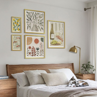 Set slika iznad kauča Elegantni ukrasi za vino