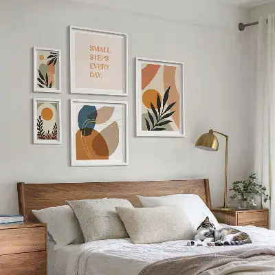 Elegantna apstraktna biljna grafika set slika iznad kauča