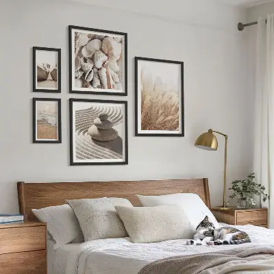 Set slika iznad kauča motiv školjaka i pijeska uz more