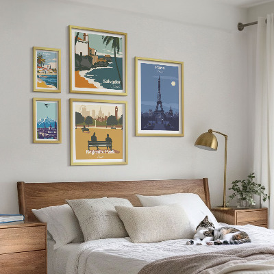 Set 5 slika u okviru Europski gradovi s retro ikonama