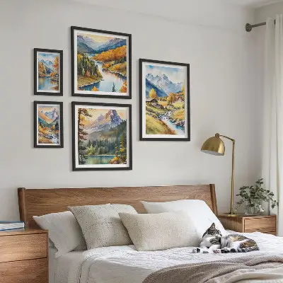 Set slika Planinski krajolici riječne doline iznad kauča