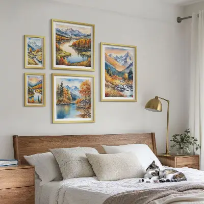 Poliptih u okviru jesenske planine s rijekama i kućama