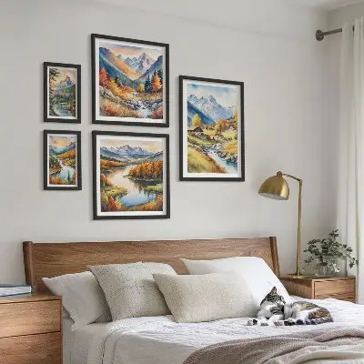 Set slika iznad kauča krajolici planina, rijeka i šuma