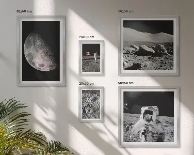 Set slika Mjesečevi krajolici s astronautom set za postavljanje iznad kauča