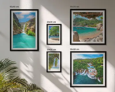 Set slika iznad kauča tropski vodopad na plaži