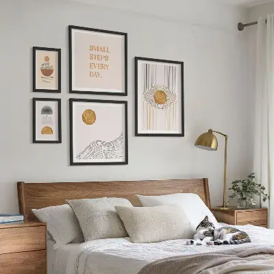Apstraktni geometrijski tekstovi poliptih u okviru