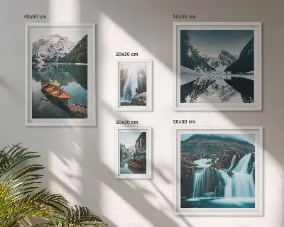 Slapovi planinskog jezera poliptih u okviru