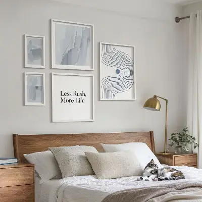 Moderna minimalistička grafika set slika iznad kauča