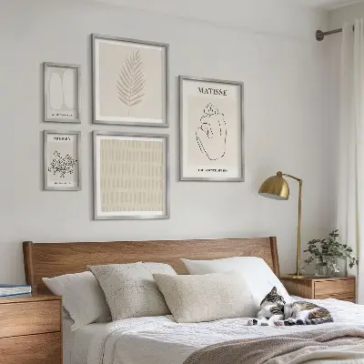Set slika iznad kauča minimalističkog stila s oblicima