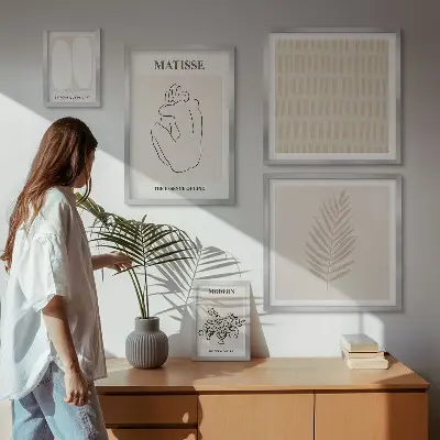 Set slika iznad kauča minimalističkog stila s oblicima