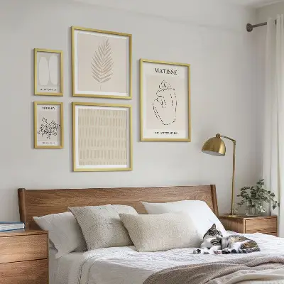 Set slika iznad kauča minimalističkog stila s oblicima