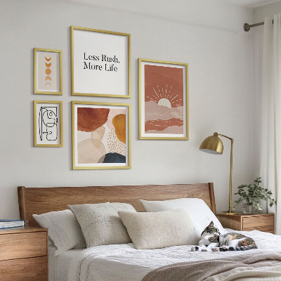 Set slika iznad kauča Elegantna apstraktna grafika sunca