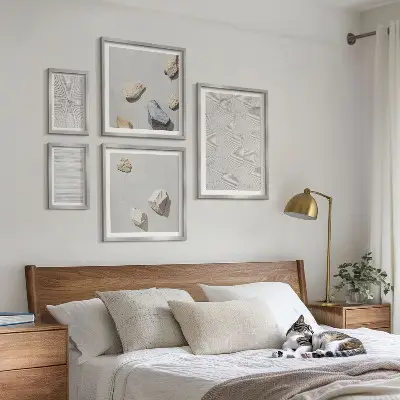 Geometrijski kartonski kamenčići poliptih u okviru