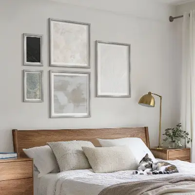 Set slika za iznad kauča motiv elegantnih kamenih građevina