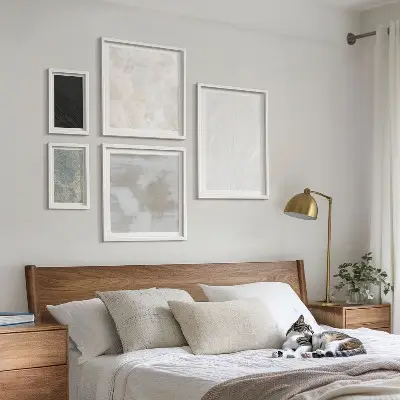 Set slika za iznad kauča motiv elegantnih kamenih građevina