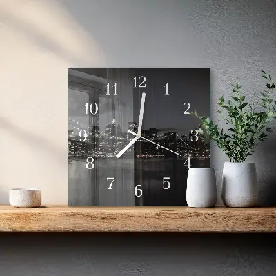 Stakleni četvrtasti sat Horizontalni most