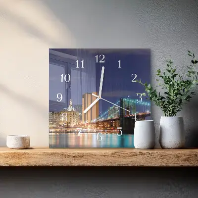 Stakleni četvrtasti sat Horizontalni most
