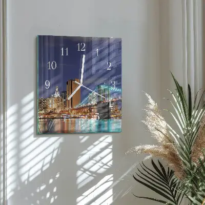 Stakleni četvrtasti sat Horizontalni most