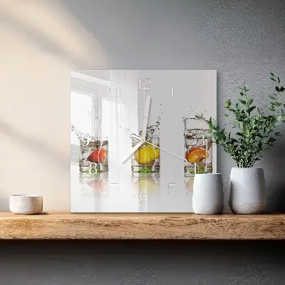 Stakleni četvrtasti sat Voćne čaše