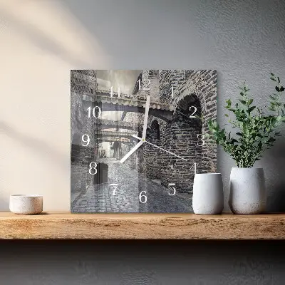 Stakleni četvrtasti sat Avenija