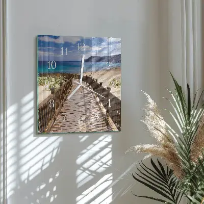 Stakleni četvrtasti sat plaža more